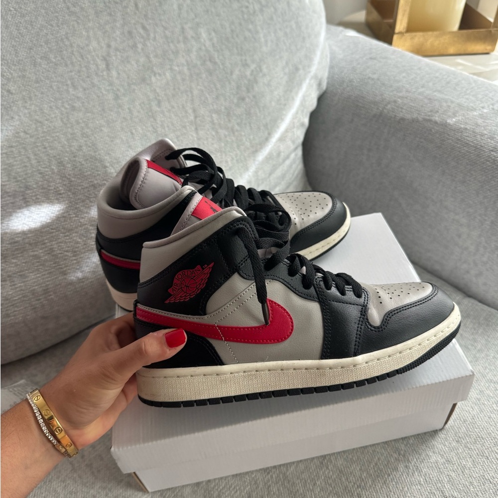 Air Jordan 1 Mid